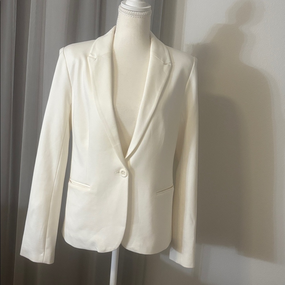Versona White Blazer Size Small NWT Tailored One Button Career Jacket Minimalist